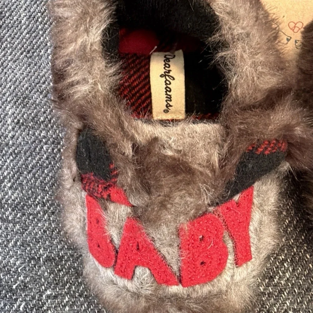 dearfoams nwt baby